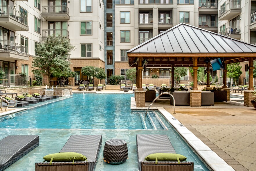 More Photos Of 4646 Amesbury Dr, Dallas Apartments For Lease