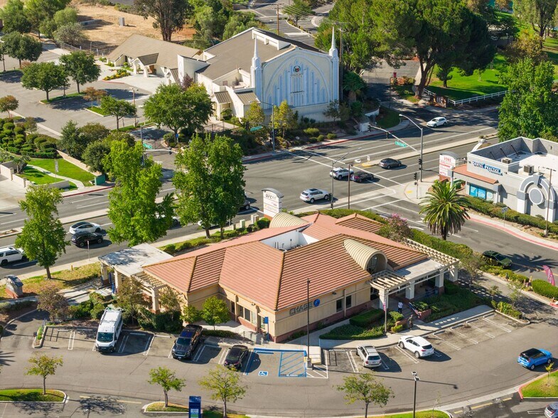 More Photos Of 27520 Ynez Rd, Temecula General Retail For Sale