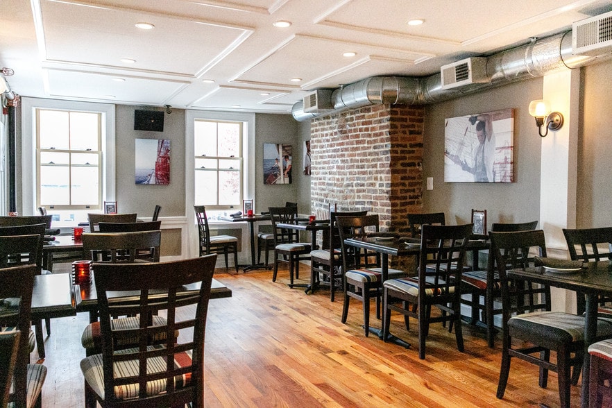 More Photos Of 1718 Thames St, Baltimore Storefront Retail Residential For Lease