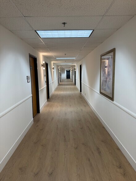 More Photos Of 15342 Hawthorne Blvd, Lawndale Office For Lease
