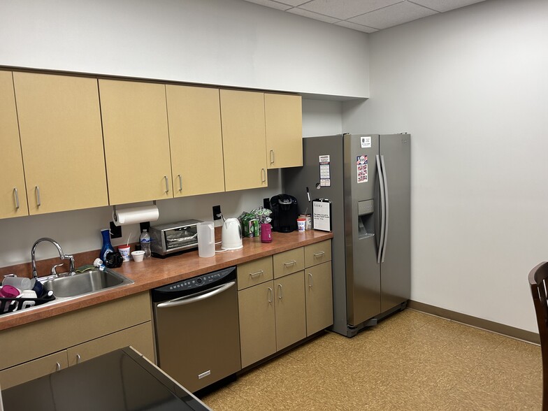 More Photos Of 602 Crescent Pl, Ridgeland Office For Lease