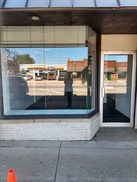 More Photos Of 128 E Allegan St, Otsego Storefront Retail Residential For Lease