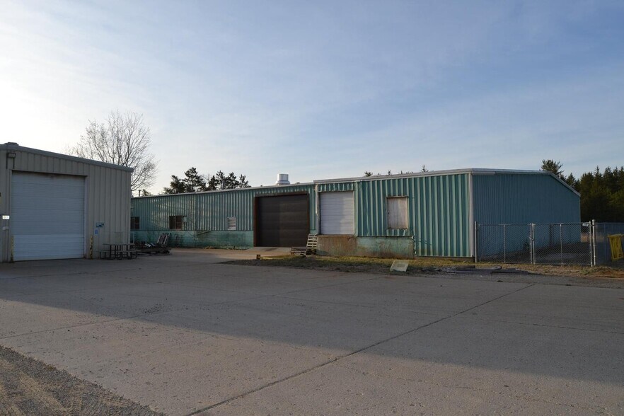 More Photos Of 10471 N Roscommon Rd, Roscommon Manufacturing For Sale