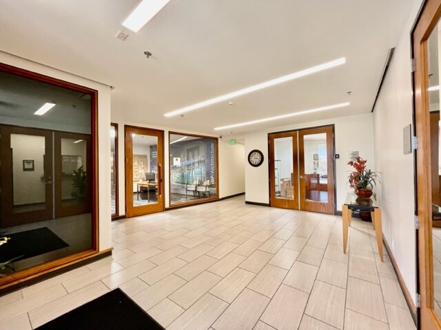 More Photos Of 4611 Teller Ave, Newport Beach Medical For Lease