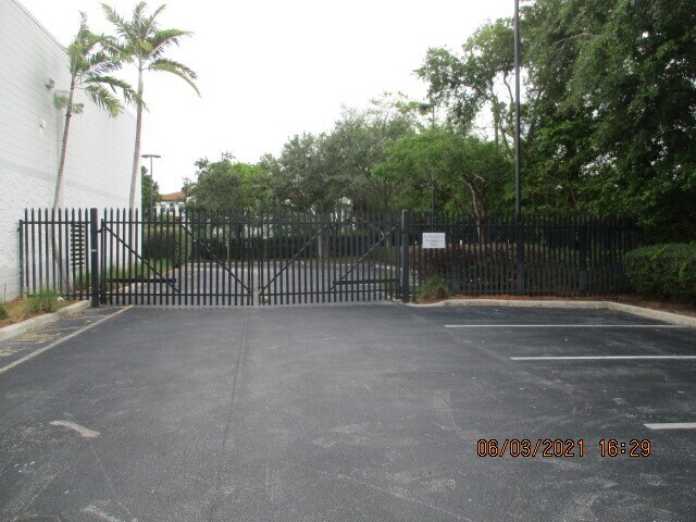 More Photos Of 3710 W Commercial Blvd, Tamarac Light Distribution For Sale