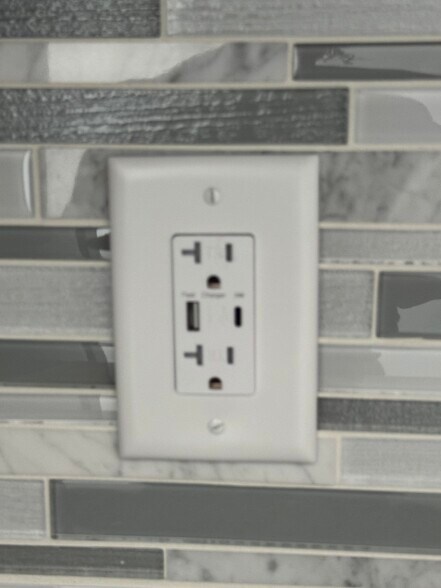 More Photos Of 3665-3667 Michigan Ave, Fort Myers Office For Lease