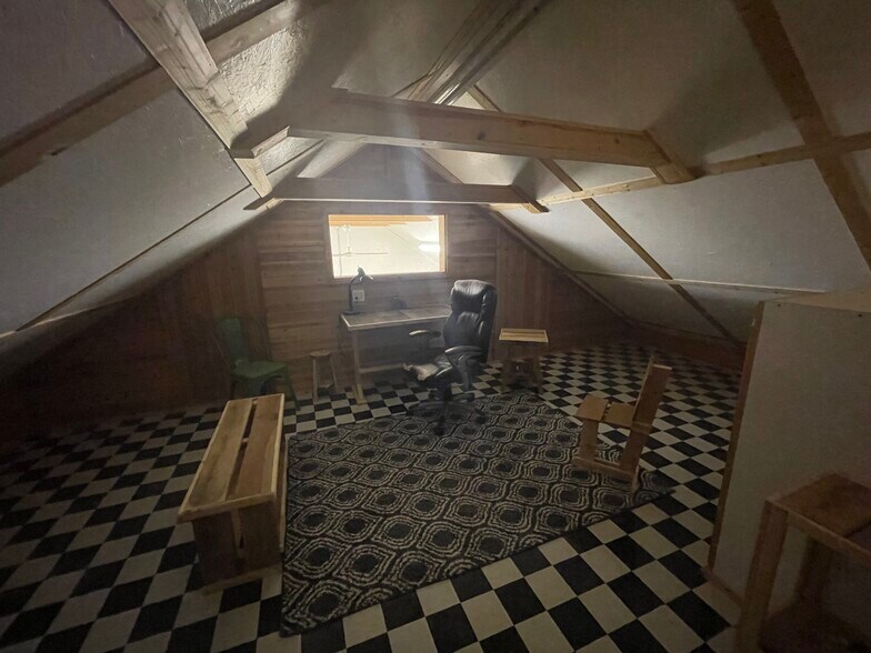 More Photos Of 375 Forest Ave, North Lima Flex For Sale