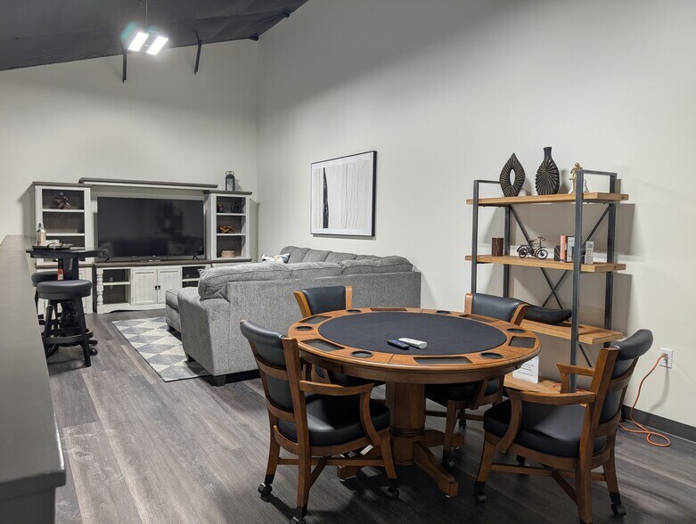 More Photos Of 2919 Commerce Dr., Derby Self Storage For Sale