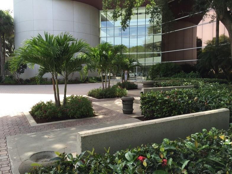 More Photos Of 580 Village Blvd, West Palm Beach Medical For Lease