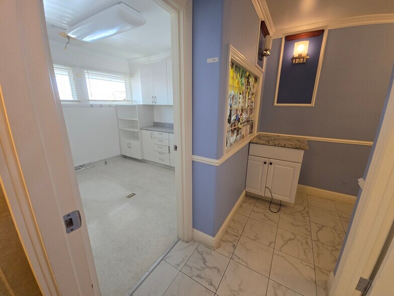 More Photos Of 1200 Scott Blvd, Santa Clara Medical For Sale