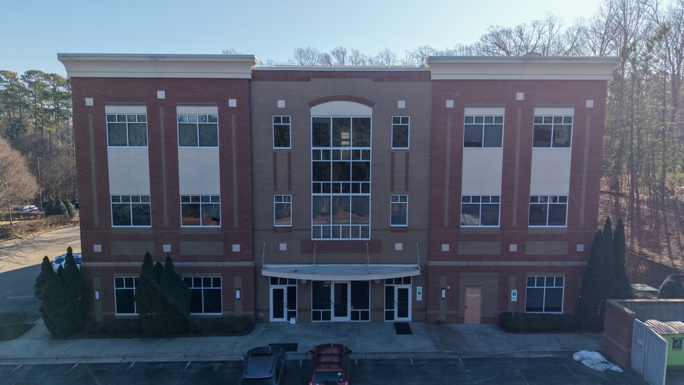 More Photos Of 160 MacGregor Pines Dr, Cary Medical For Sale