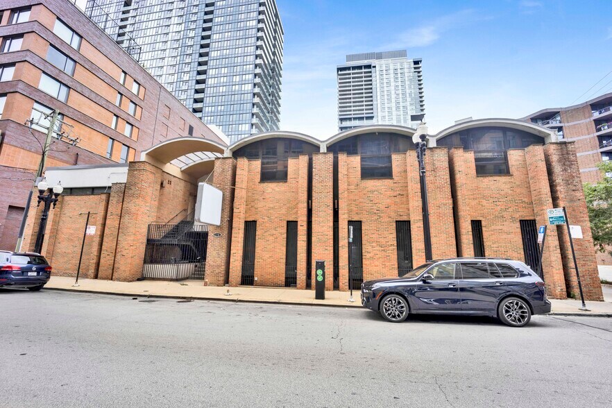 Primary Photo Of 225 W Division St, Chicago Land For Sale