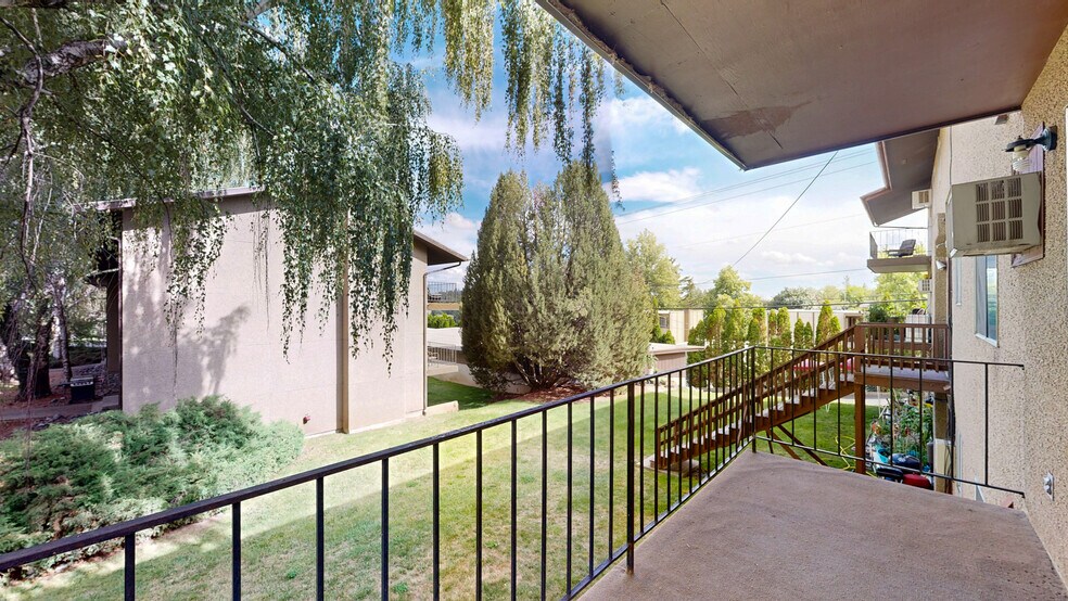 More Photos Of , Pullman Multifamily For Sale