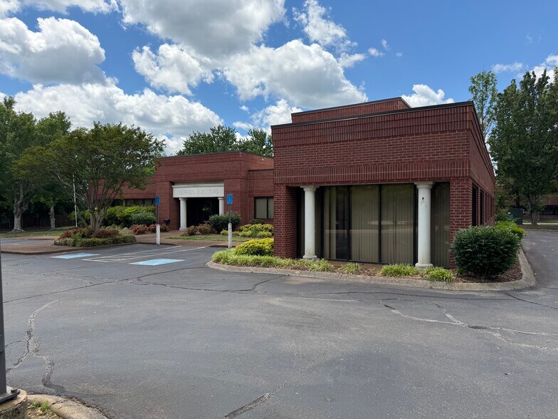 More Photos Of 5400 Maryland Way, Brentwood Office For Lease