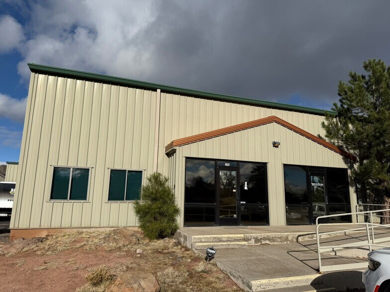 More Photos Of 7810 N US Highway 89, Flagstaff Showroom For Lease