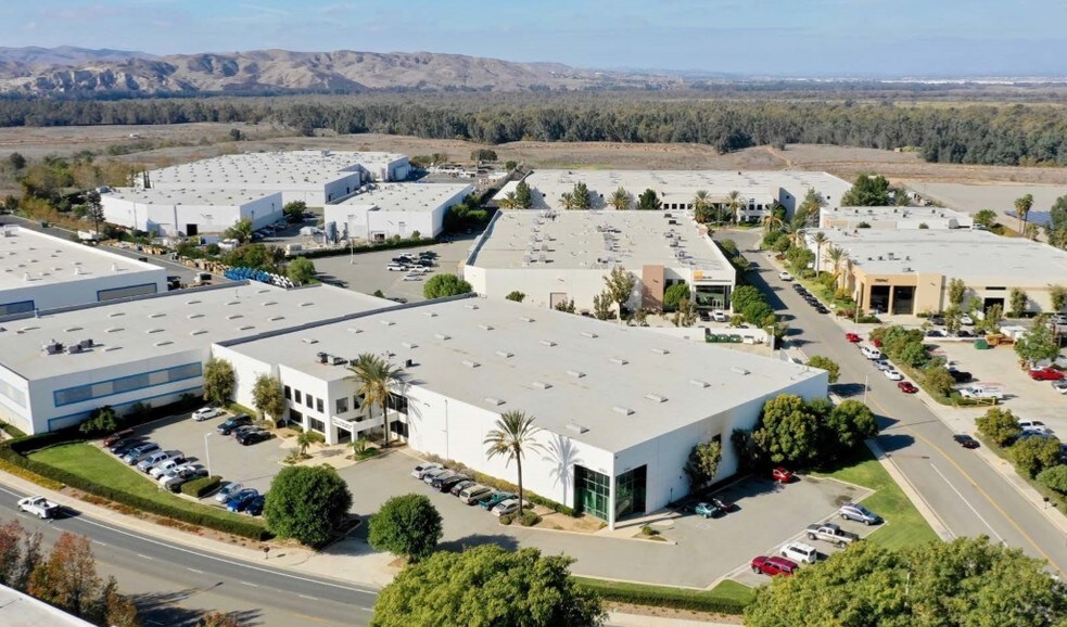 More Photos Of 2365 Railroad St, Corona Warehouse For Lease