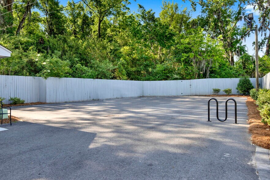 More Photos Of 733 W 52nd St, Savannah Apartments For Sale