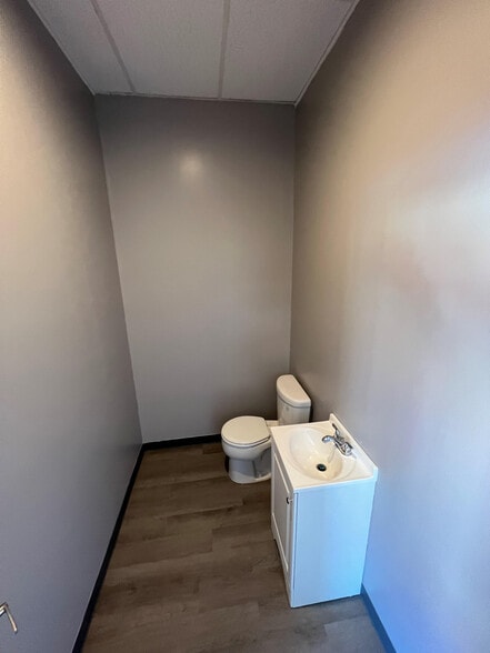 More Photos Of 37 Central Ave, Ilion General Retail For Sale