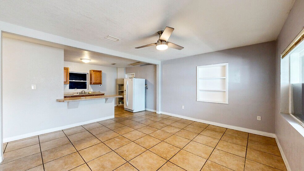 More Photos Of 1918 Aurora Rd, Melbourne General Retail For Sale