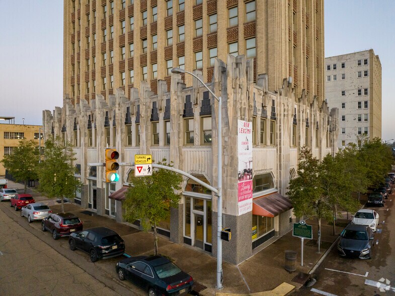 More Photos Of 127 S Roach St, Jackson Apartments For Lease