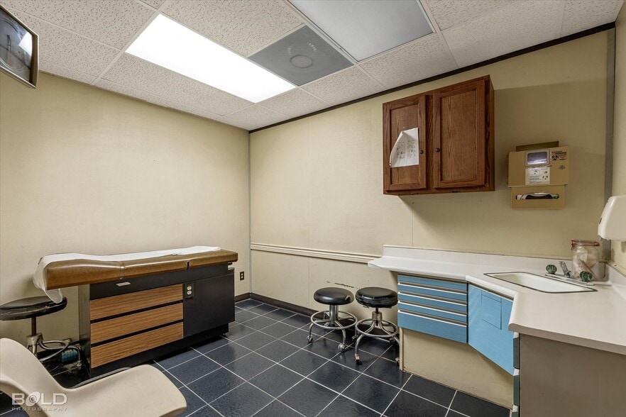 More Photos Of 4140 Hollywood Ave, Shreveport Healthcare For Sale