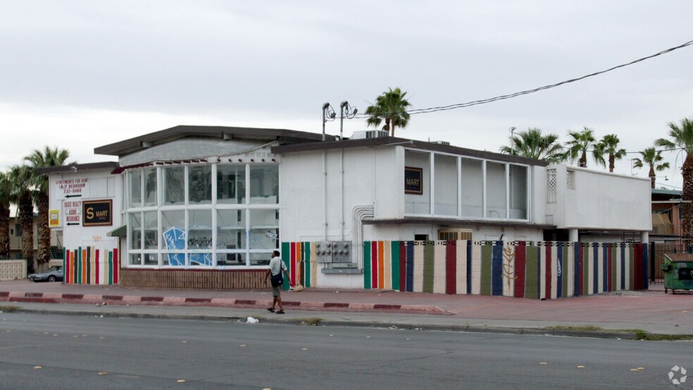 More Photos Of 3761 Royal Crest St, Las Vegas Office For Sale