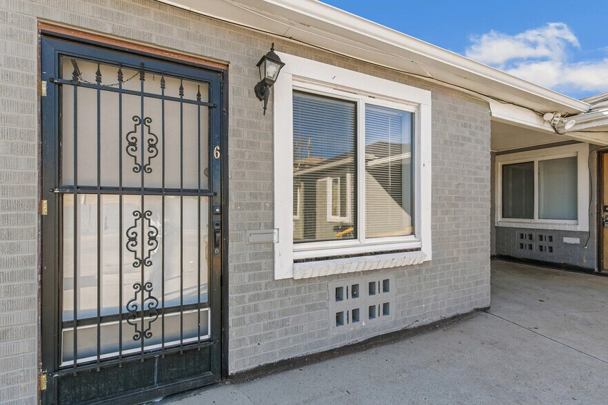 More Photos Of 1467 Joliet St, Aurora Apartments For Sale