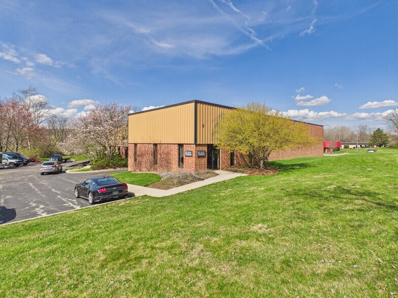 More Photos Of 305 Commerce Dr, Exton Light Manufacturing For Sale