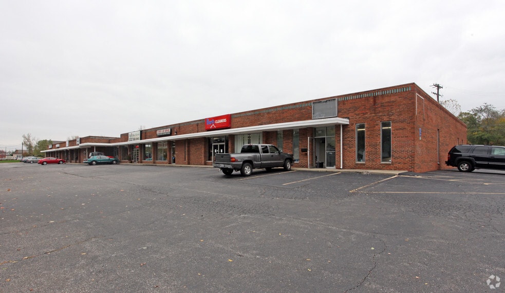 More Photos Of 4544-4568 Indianola Ave, Columbus Unknown For Lease