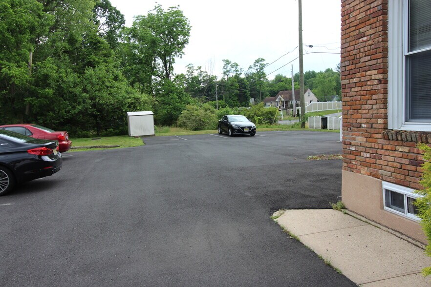 More Photos Of 1719 Old Trenton Rd, Princeton Junction Coworking Space