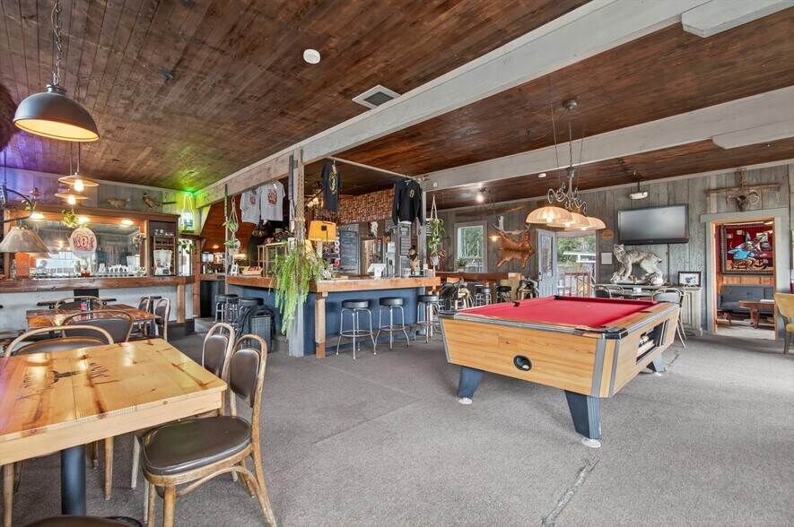 More Photos Of 8 Fairgrounds Rd, Skamokawa Restaurant For Sale