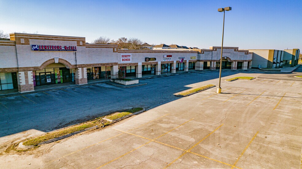 More Photos Of 15150 Nacogdoches Rd, San Antonio Freestanding For Sale