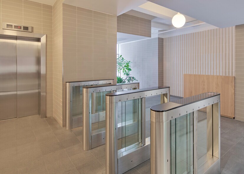 More Photos Of 20 Jay St, Brooklyn Loft Creative Space For Lease