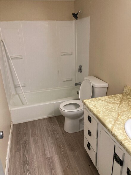 More Photos Of 1612 E D St, North Platte Apartments For Sale