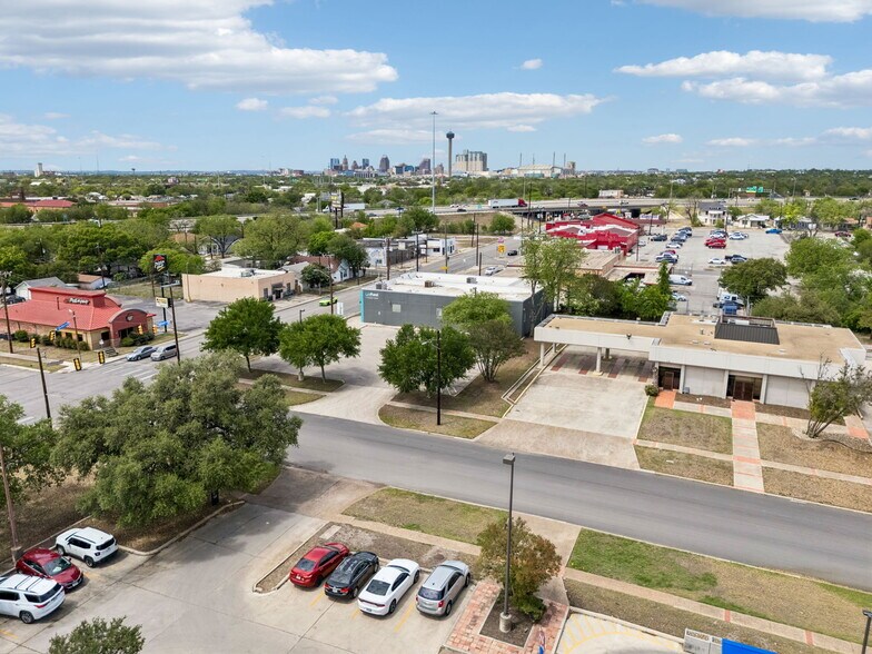 More Photos Of 2014 S Hackberry St, San Antonio Office For Sale