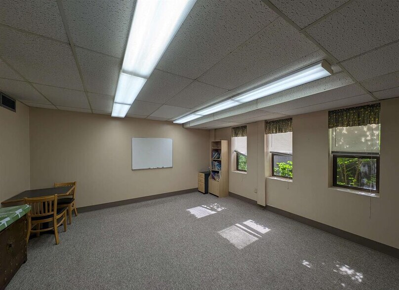 More Photos Of 6400 N University St, Peoria Religious Facility For Lease