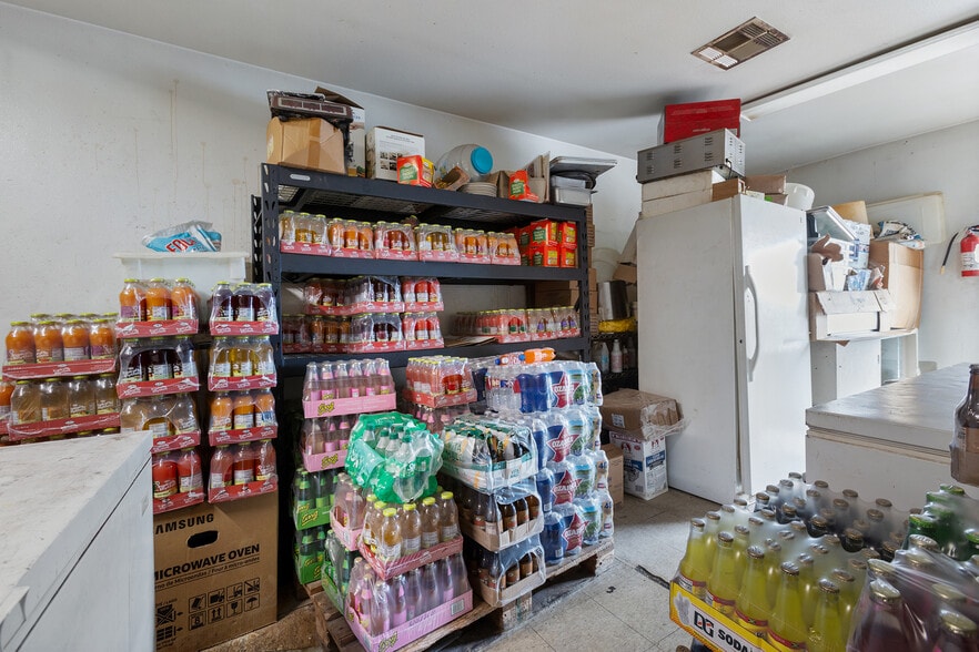 More Photos Of 2717 Martin Luther King Jr Blvd, Dallas Flex For Sale