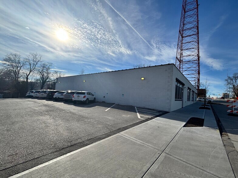 More Photos Of 301-307 E 31st St, Kansas City Flex For Sale