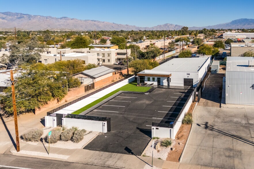 More Photos Of 1140 N Rosemont Blvd, Tucson Research And Development For Sale