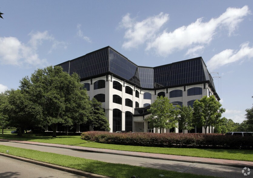 More Photos Of 109 N Post Oak Ln, Houston Office For Lease