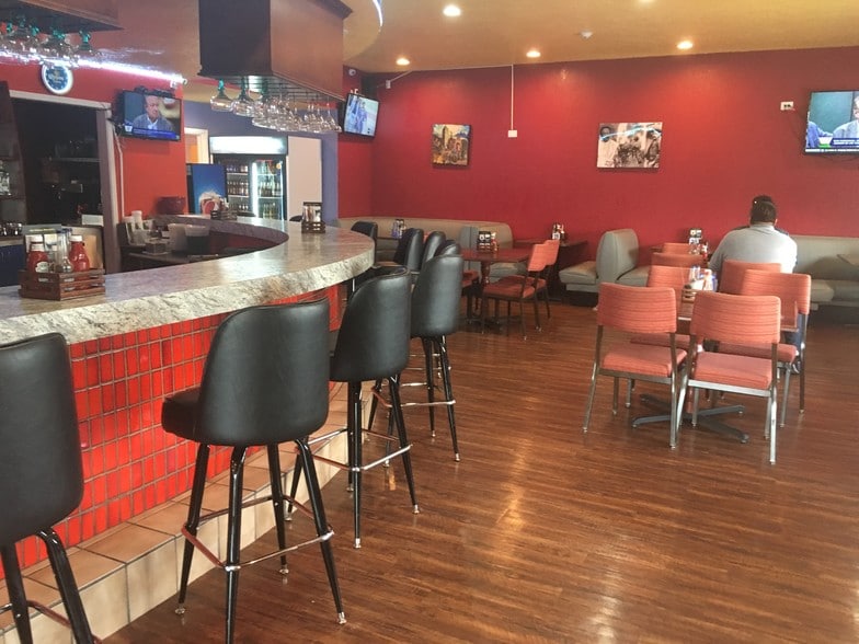 More Photos Of 17009 East Fwy, Channelview General Retail For Sale