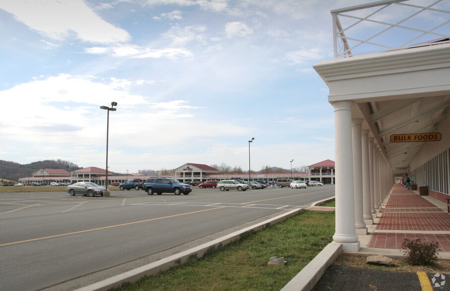 More Photos Of 245 B Skidmore Ln, Sutton Unknown For Lease