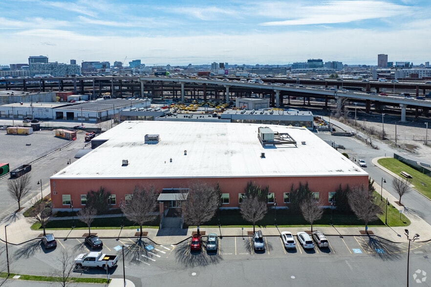 More Photos Of 570 Rutherford Ave, Charlestown Light Manufacturing For Lease