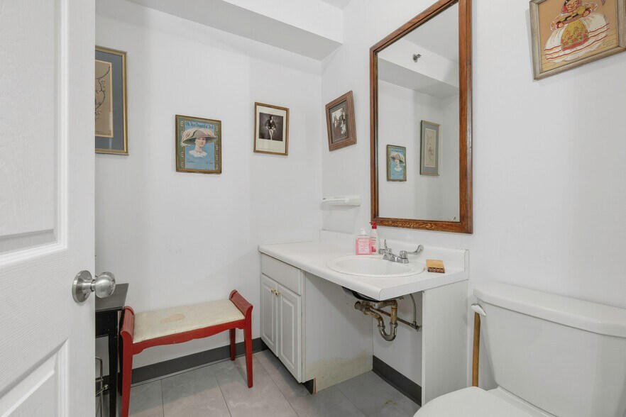 More Photos Of 1 Railroad Ave, Goshen Storefront Retail Office For Lease