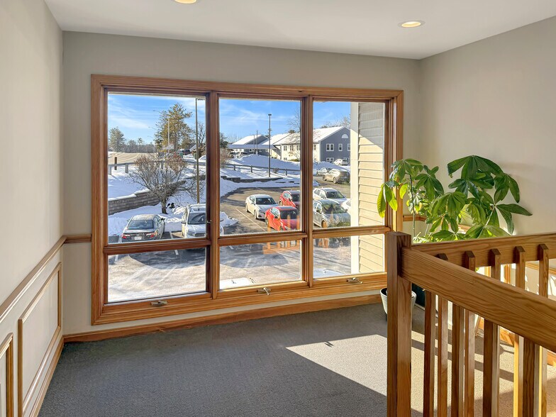 More Photos Of 12-14 Stiles Rd, Salem Office For Sale