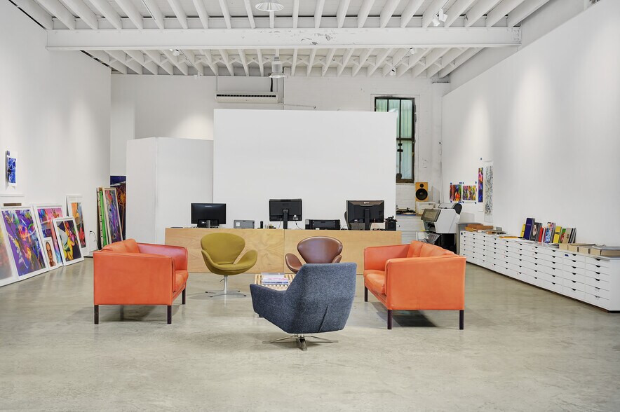 More Photos Of 1624 George St, Ridgewood Warehouse For Sale