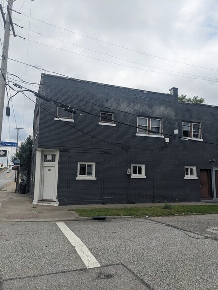 Primary Photo Of 576 E 152nd St, Cleveland Apartments For Sale