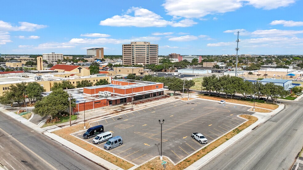 More Photos Of 201 E Illinois Ave, Midland Office For Sale