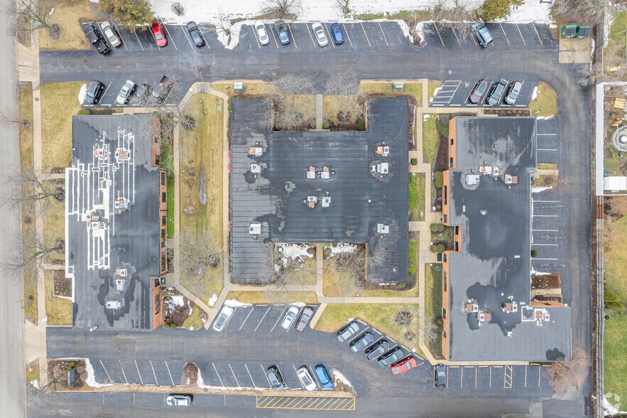 More Photos Of 414 Plaza Dr, Westmont Office For Sale