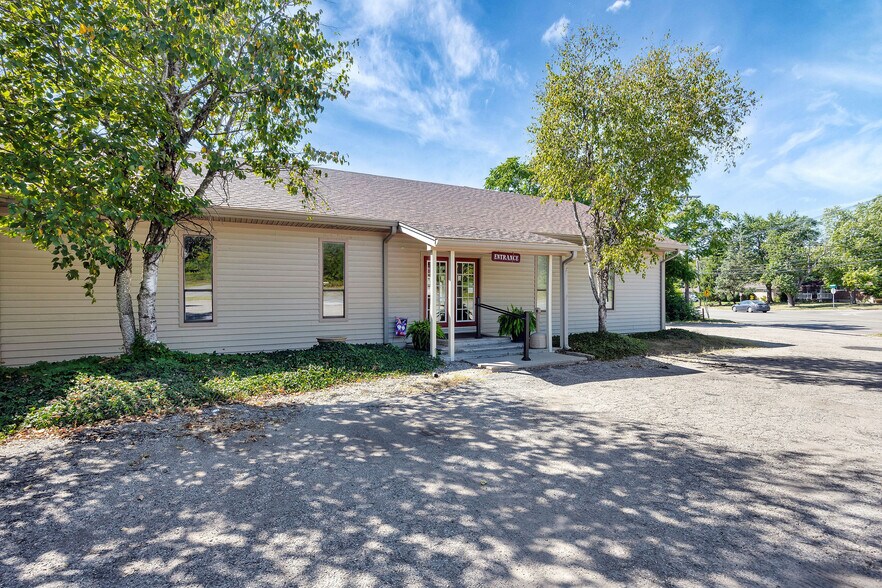 More Photos Of 1188 Pyramid Hill Blvd, Hamilton Flex For Sale